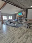 AmericInn by Wyndham Sturgeon Bay - 朝食