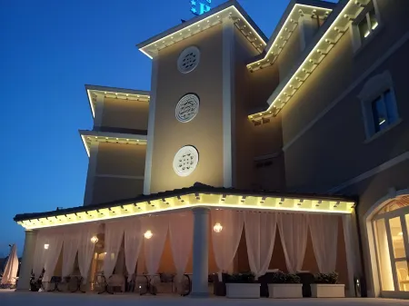 Hotel Villa Michelangelo Отели в г. Читта-Сант-Анджело