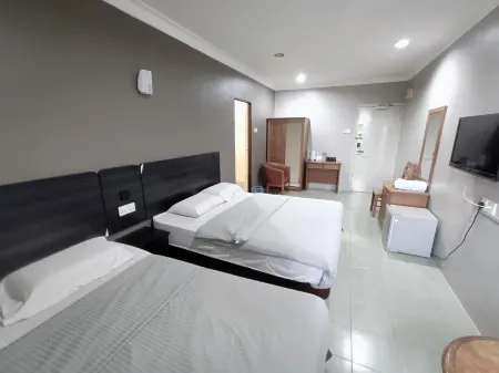 Sherrinton Hotel Отели рядом с достопримечательностью «Таман Рекриси Тасайк Чатин Ментакаб»