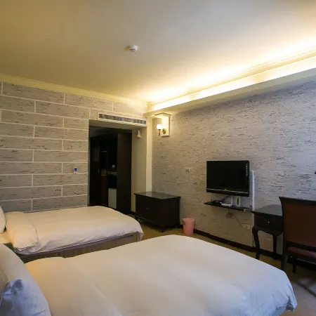 Huang Shin Business Hotel-Shang An Отели рядом с достопримечательностью «Парк Мапл-гарден»