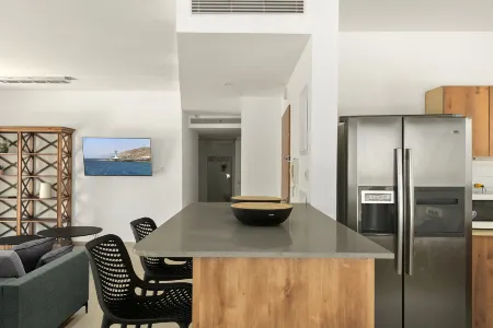 Sea View Penthouse Near the Beach by Sea N' Rent Отели рядом с достопримечательностью «Эйлат»