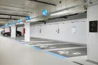 Sapphire House Antwerp, Autograph Collection - parking