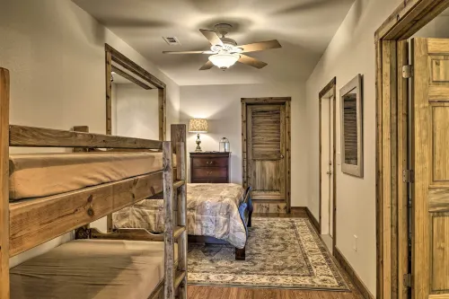 Beaver Lake Retreat w/ Lake Access & Fire Pit! - 3-Star