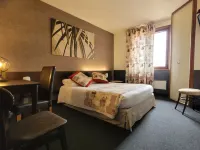 Logis Hôtel le Merle Blanc Hotels in Digoin