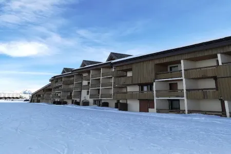 Accommodation for 6 people, Mont Blanc view and at the foot of the slopes