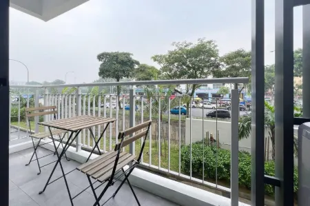 DK Impian Luxury Condominiums, Subang Airport - Smarthome Отели рядом с достопримечательностью «UITM Puncak Perdana»