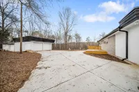 Convenience location Spacious Cleaning in Lawrenceville