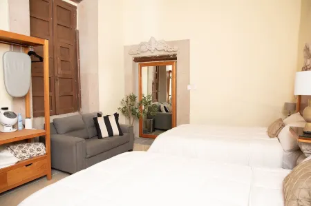 Casa Serdán Suites & Events Отели рядом с достопримечательностью «Guadalupe Sanctuary»