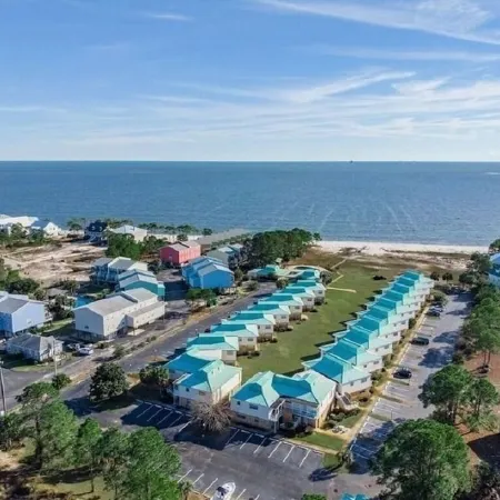 New Beach, Gulf Front Complex. Family Rates.