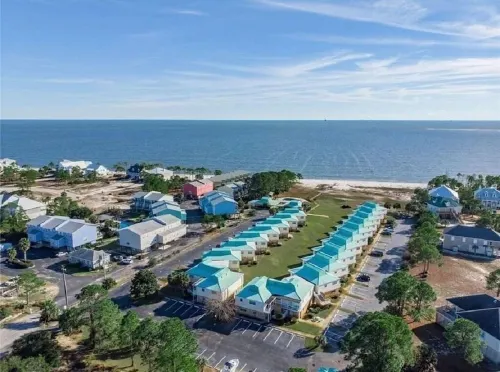 New Beach, Gulf Front Complex. Family Rates. - Beach