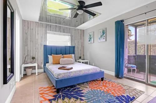 Light & Airy 2-Bedroom Lakeview Condo with Pool