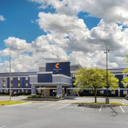 Comfort Inn Bourbonnais Near I-57