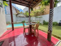 Villa Doi Puncak 2BR With Private Pool & Karoeke Hotel di Sindanglaya