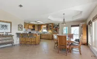 Perfect getaway for all!  Fish and hunt with all the comforts of home!