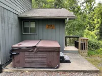 Woodland Retreat - 15 Min to DT Asheville