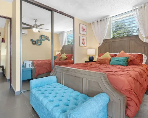 The Jewel of Levittown: Charming 2-bedroom apartment with WiFi, AC in Toa Baja Hotels in Levittown