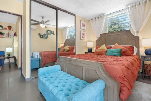 The Jewel of Levittown: Charming 2-bedroom apartment with WiFi, AC in Toa Baja