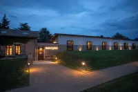 Domaine les Lanternes Hotels in Massieux