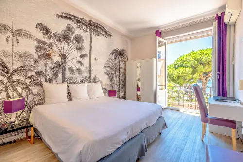 Hotel les Palmiers فنادق في سانت ماكسيم