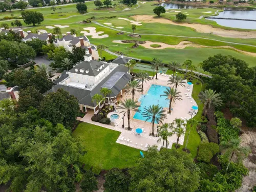Resort Pool and Golf Views - Charming Retreat فنادق في لافمان