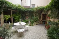 Merlin House Hôtels à : Savigny-lès-Beaune