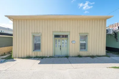 Stunning 5-Bedroom Historic Home in Southampton - steps to the beach! Hotels near Southampton Beach