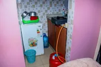 Surreal scenery of mountains and nature.... available parking and conducive stay