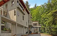 3br urban oasis with lake views, swimming pool, hot tub, steam shower and sauna. Hotele w: Lake City