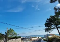 House with sea view, 20 steps from the beach