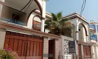 Alidia Guest House Các khách sạn gần Baba Khushi Ram Mandir Rohri