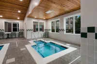 Country Inn & Suites by Radisson, Harrisburg Northeast - Hershey - Hot Tub