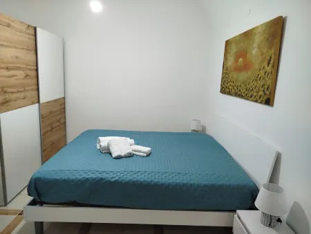 Cozy vacation home in Terrasini a stone's throw from the sea and the historic center.