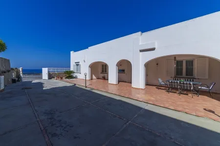 three bedroom apartment Отели рядом с достопримечательностью «Forio - Piazzale San Francesco»