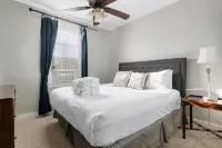 Cozy Patio and Access to Exclusive Club - Charming Historical Haven