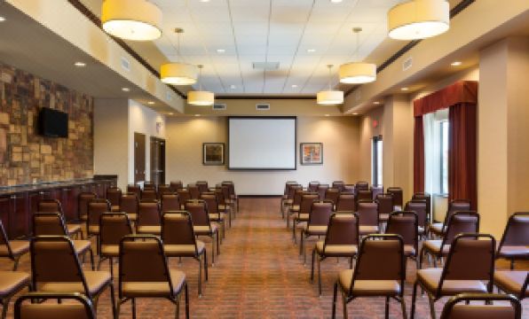 Hampton Inn & Suites Mission