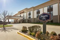 Hampton Inn by Hilton Wichita-East Hotel di 