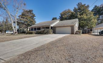 Lovely Decatur Home w/ Yard ~ 6 Mi to Town!