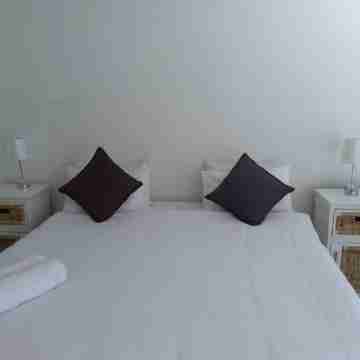 DELUXE APARTMENT Rooms