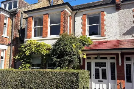 Pretty Edwardian seaside home