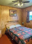 Ahmic Lake Resort's 3-Bedroom Cottage (Red Fox Cottage)