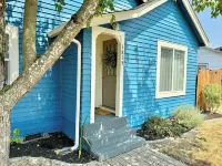 Charming 2-bedroom house in Albany with AC, WiFi Hotels in Albany