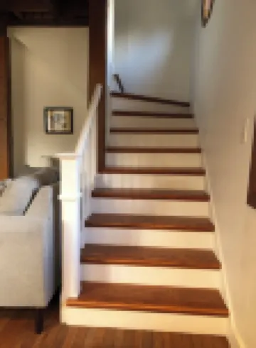 Charming Cottage in the Shadow of Day Mountain