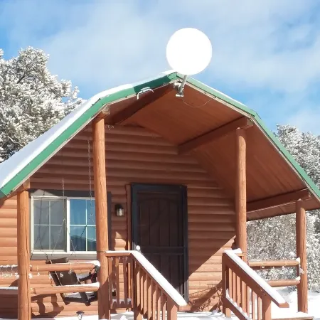 Comfy cabin for two close to Grand Canyon and many Northern Arizona attractions