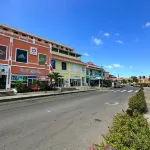 Stylish, Cozy 1 Bedroom Condo with WiFi and AC - Lemongrass Condos - Bintang 2