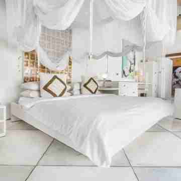 Spacious & Luxurious 4Br Villa in an Excellent Location in Seminyak Rooms