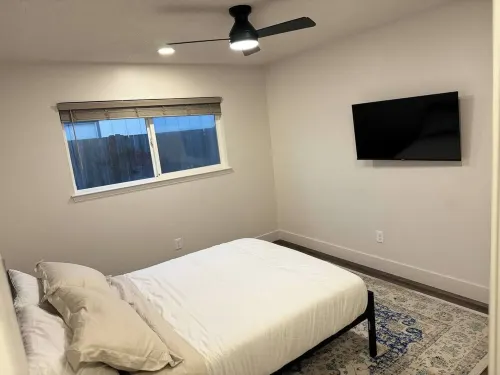 Newly Renovated 2br Retreat