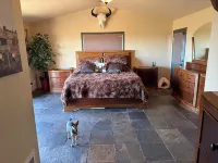 3-bedroom home in Pine-Strawberry with WiFi, fitness room, AC, no pets