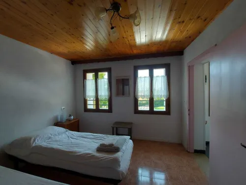 The Garden holiday apartment: surrounded by greenery, close to flying places 보르소 델 그라파 호텔