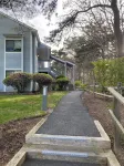 Charming 2nd floor 2-bedroom condo with AC WiFi in tranquil Brewster.
