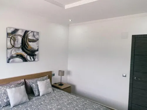 Villa with swimming pool not overlooked